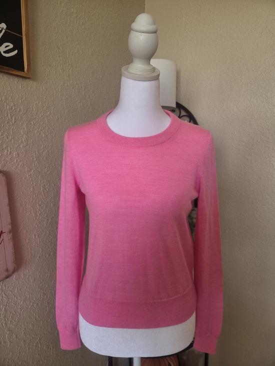 J. Crew Sweaters - J. Crew Pink Scoopneck Lightweight Sweater